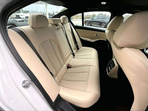 Certified 2024 BMW 330i Sedan w/ Premium Package image 21