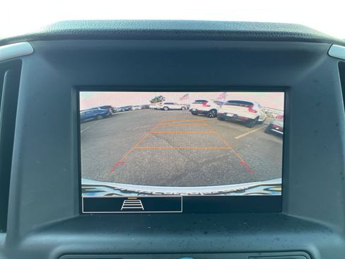 Used 2024 GMC Terrain SLE FWD image 25
