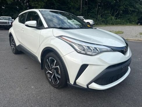 Used 2020 Toyota C-HR XLE FWD image 7