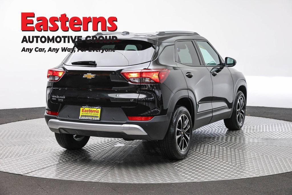 Used 2026 Chevrolet TrailBlazer LT w/ LT Cold Weather Package AWD/4WD image 5