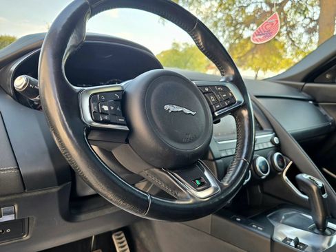 Used 2018 Jaguar E-PACE R-Dynamic HSE AWD/4WD image 28