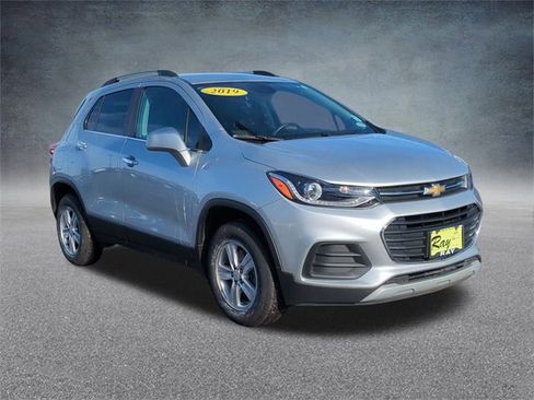Certified 2019 Chevrolet Trax LT w/ LT Convenience Package image 3