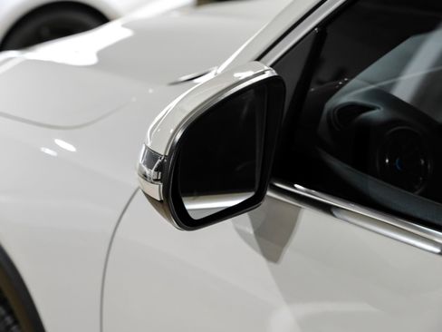 Used 2023 Mercedes-Benz GLB 250 GLB 250 w/ Premium Package image 40