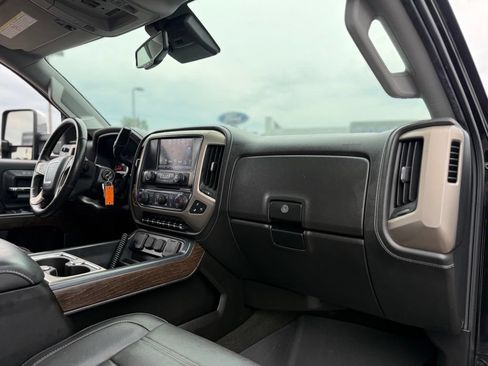 Used 2018 GMC Sierra 2500 Denali AWD/4WD image 18