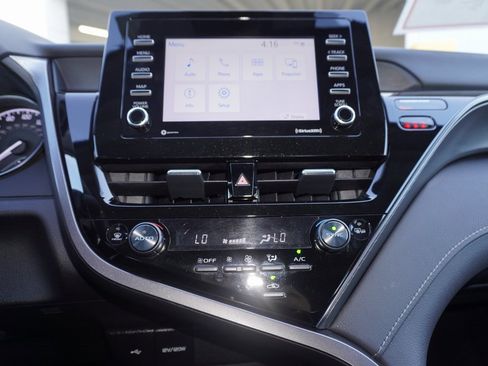 Used 2023 Toyota Camry SE image 17