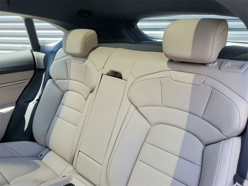 Used 2023 Porsche Taycan 4S image 16