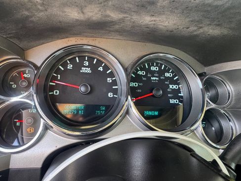 Used 2009 Chevrolet Silverado 1500 LT w/ Texas Edition image 11