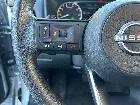 Used 2022 Nissan Rogue SV AWD/4WD image 13