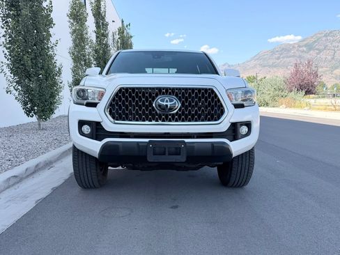 Used 2019 Toyota Tacoma TRD Off-Road w/ TRD Premium Off Road Package RWD image 12