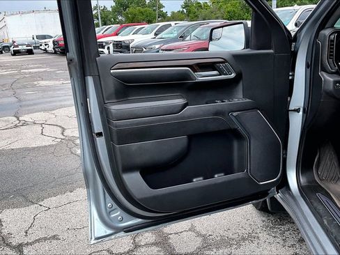 Used 2023 GMC Sierra 1500 SLT AWD/4WD image 22
