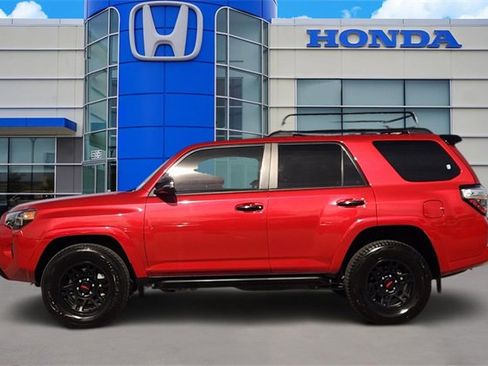 Used 2021 Toyota 4Runner Venture image 3