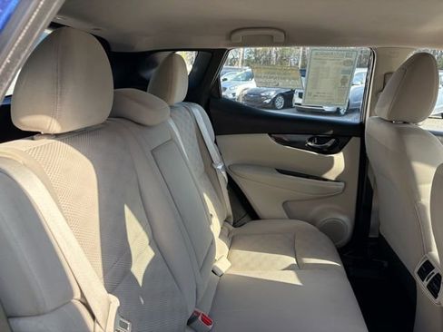 Used 2021 Nissan Rogue Sport SV FWD image 34