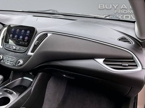 Used 2023 Chevrolet Malibu LT FWD image 17
