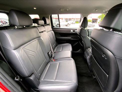Used 2025 Hyundai Santa Fe SEL FWD image 20
