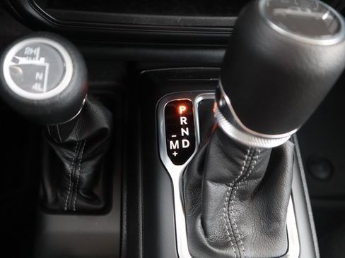 New 2025 Jeep Gladiator Sport image 13