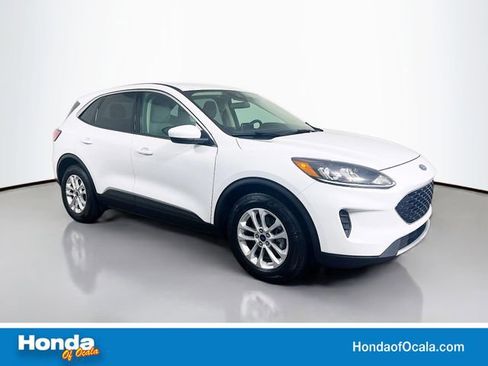Used 2020 Ford Escape SE image 1