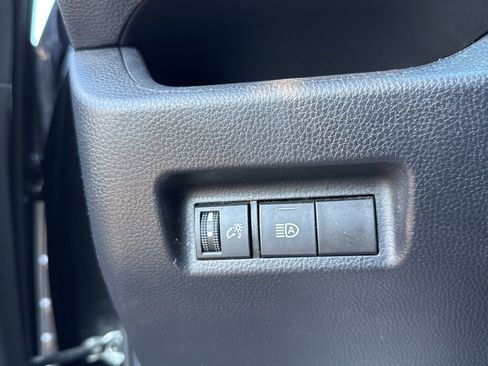 Used 2022 Toyota RAV4 XLE image 16