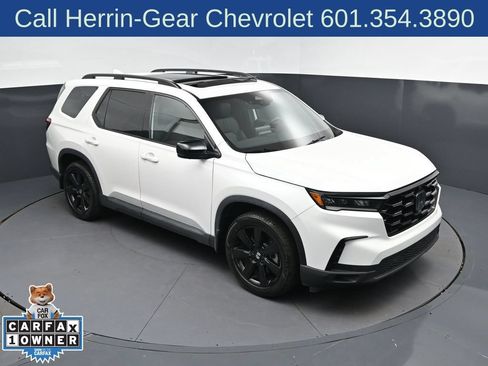 Used 2025 Honda Pilot Black Edition image 37