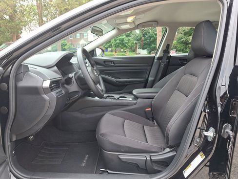 Certified 2025 Nissan Altima 2.5 S FWD image 13