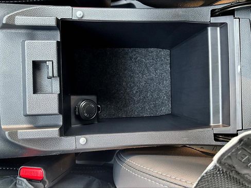 Used 2025 Subaru Legacy Limited image 28