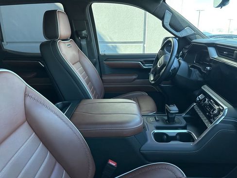 Used 2024 GMC Sierra 1500 Denali Ultimate image 4