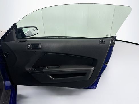 Used 2014 Ford Mustang Coupe image 27