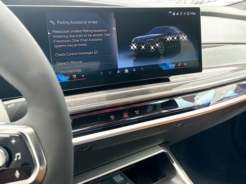 New 2026 BMW 740i w/ Premium Package RWD image 27