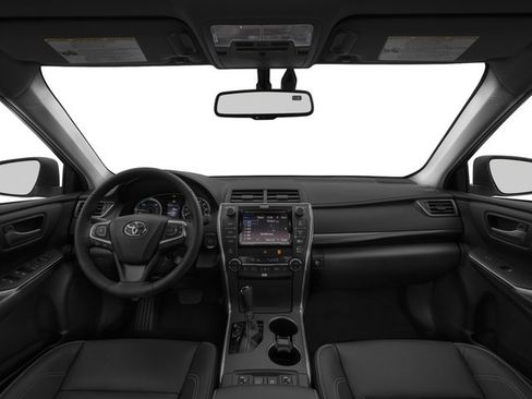 Used 2016 Toyota Camry XLE w/ Moonroof Package FWD image 10