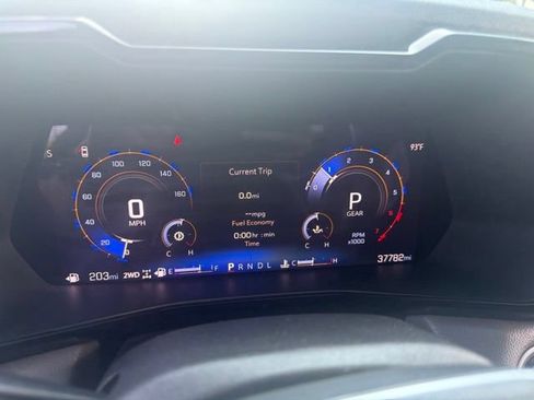 Used 2023 Chevrolet Colorado ZR2 w/ ZR2 Convenience Package III AWD/4WD image 2