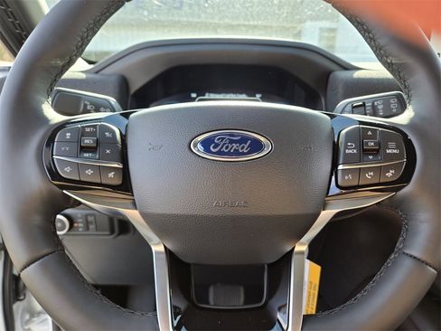 New 2026 Ford Explorer Platinum image 22