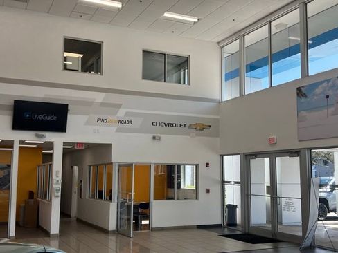 Used 2023 Chevrolet Tahoe Premier image 9