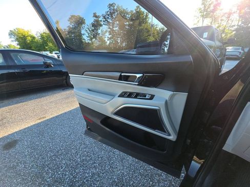 Used 2021 Kia Telluride SX w/ Nightfall Edition Package AWD/4WD image 13