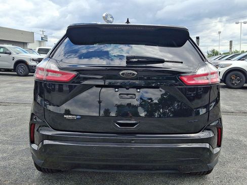 Certified 2022 Ford Edge SE w/ Black Appearance Package AWD/4WD image 5