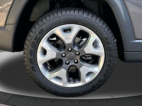 Certified 2022 Jeep Compass Limited AWD/4WD image 34