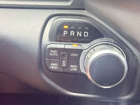 Used 2019 RAM 1500 Big Horn AWD/4WD image 17