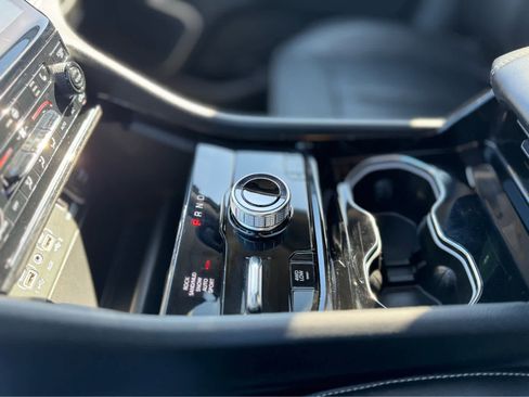 Used 2022 Jeep Grand Cherokee Limited 4xe image 19