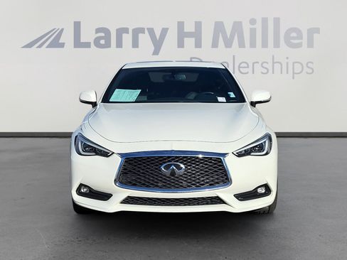 Used 2018 INFINITI Q60 Red Sport 400 w/ Sensory Package 3.0T Sport image 8
