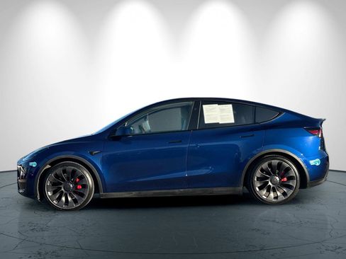 Used 2023 Tesla Model Y Performance image 7