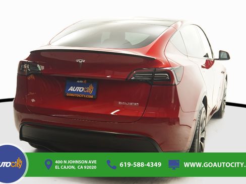Used 2023 Tesla Model Y Performance AWD/4WD image 10
