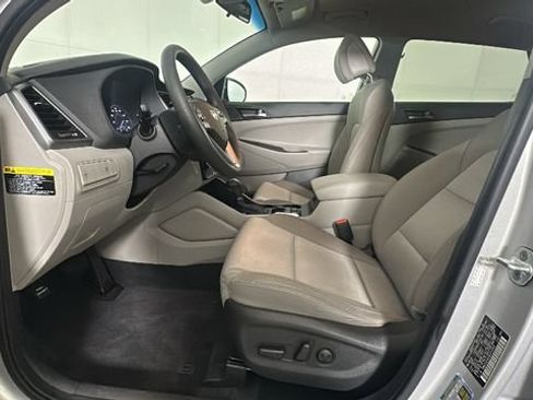 Used 2016 Hyundai Tucson SE w/ Option Group 02 AWD/4WD image 10