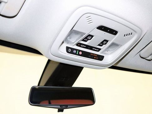 Used 2021 Chevrolet Traverse RS w/ LPO, Floor Liner Package image 25