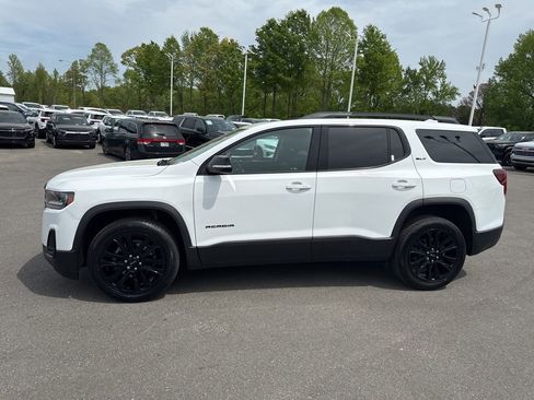 Used 2023 GMC Acadia SLT w/ Elevation Edition image 2