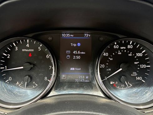 Used 2019 Nissan Rogue Sport SV w/ All-Weather Package AWD/4WD image 13