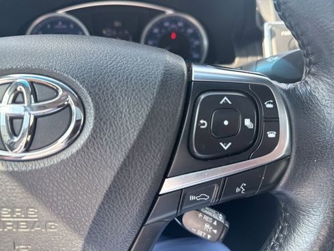 Used 2016 Toyota Camry XLE w/ Advanced Technology Package image 24