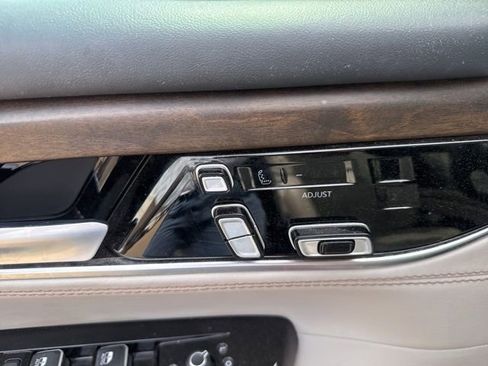 Used 2022 Jeep Grand Wagoneer Series I image 22