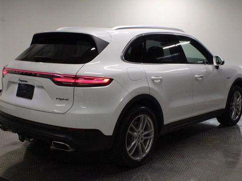 Certified 2019 Porsche Cayenne E-Hybrid image 7