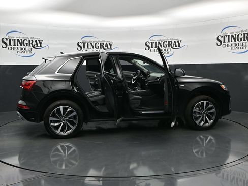 Used 2024 Audi Q5 2.0T Premium Plus w/ Premium Plus Package AWD/4WD image 36