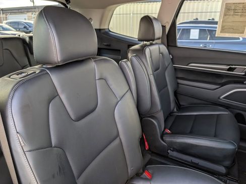 Certified 2024 Kia Telluride S w/ S Sunroof Package image 21
