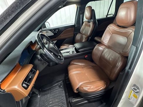 Used 2020 Lincoln Aviator Reserve w/ Equipment Group 202A AWD/4WD image 12