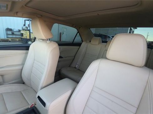 Used 2017 Toyota Camry XLE w/ Moonroof Package image 14